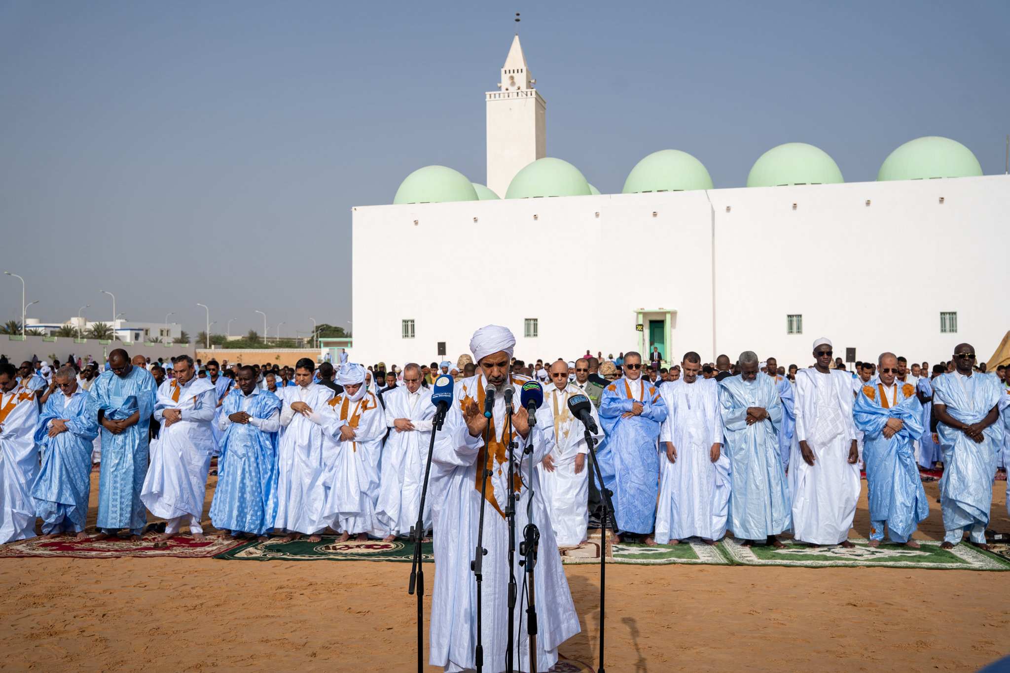 الرئيس غزواني يؤدي صلاة عيد الأضحى بالجامع العتيق في نواكشوط