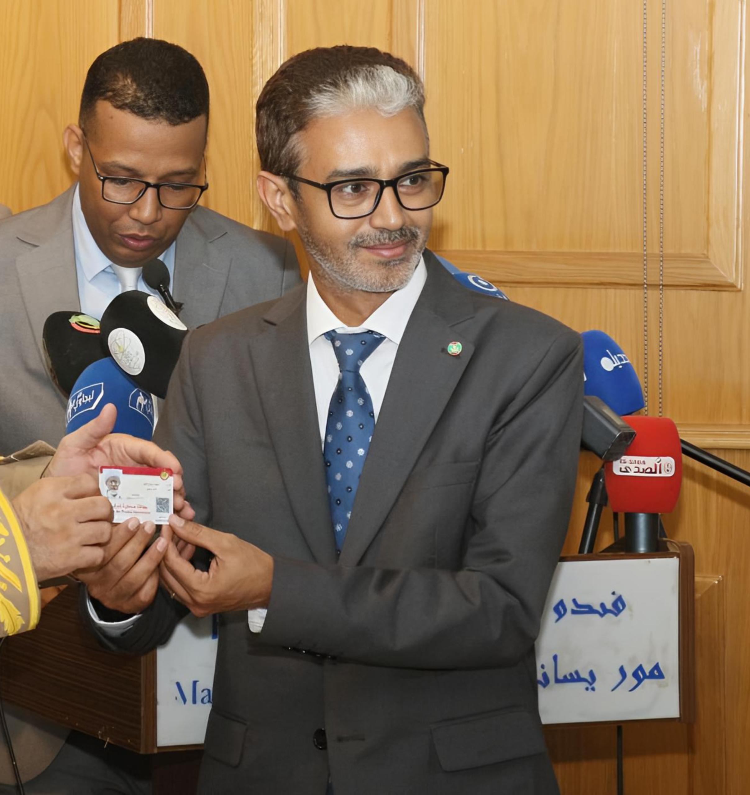 التوازن في زمن الضجيج السياسي بقلم | أحمد عيسى اليدالي
