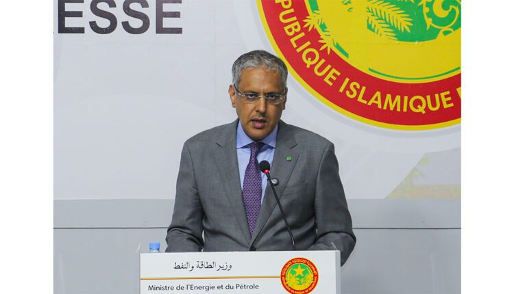 وزير الطاقة: نقص البنزين ناتج عن استبعاد شحنة غير مطابقة للمواصفات
