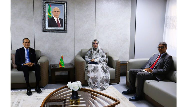 وزيرة التربية تبحث مع السفير المغربي تعزيز التعاون في المجال التعليمي
