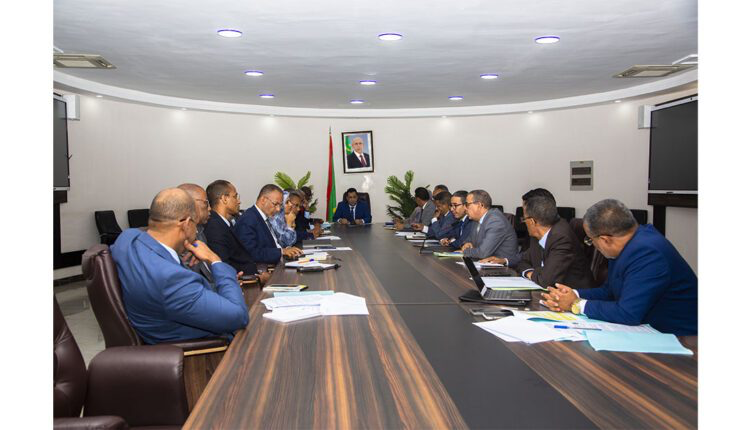 الحكومة تراجع نظام تصنيف المؤسسات لمواءمته مع مدونة الطلبية العمومية الجديدة