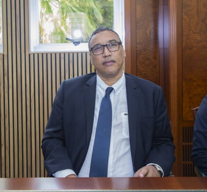 نعم، هذا العنوان جيد وسليم صحفيًا، وتركيبه واضح ومباشر: وزير التعليم العالي: ميزانية القطاع ارتفعت إلى 23 مليار أوقية ورواتب الأساتذة زادت بـ62%